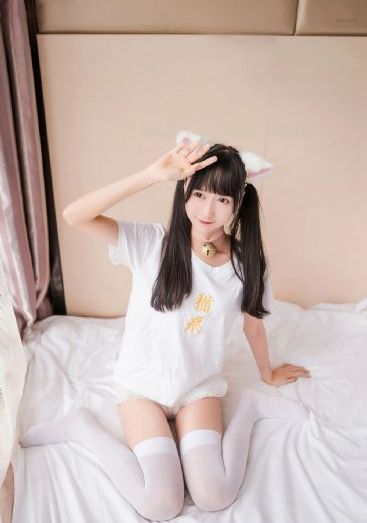女人高潮潮呻吟喷水到几根_在线播放高清