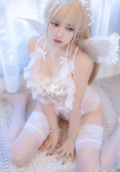 美女扒开粉嫩的尿口喷水_BD超清在线观看