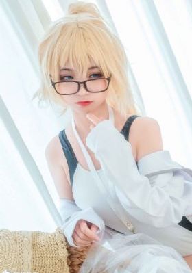 三上悠亚和下属连续十次_1080高清在线观看