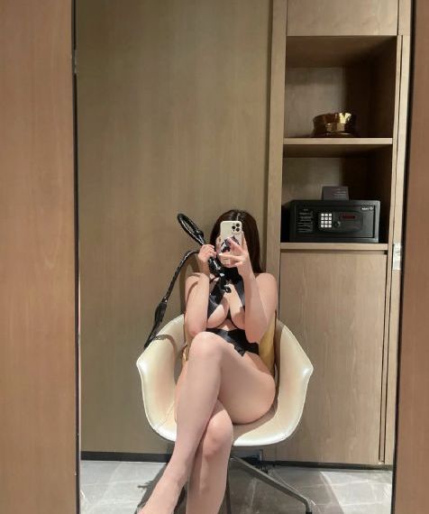 亚洲领先的自拍视频在线观看_高清直播在线观看