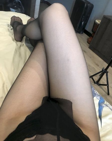 三个人玩我一个人什么感觉_HD高清完整版播放