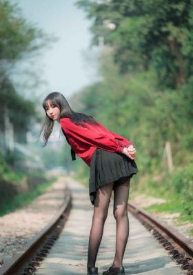 黑人运动员短跑时甩出大_高清点播免费观看最新